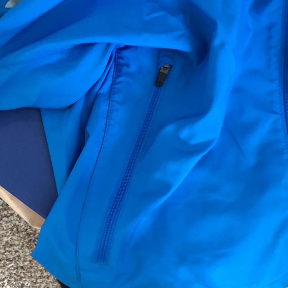 2/$25 Nike Running Jacket - Picture 9 of 12